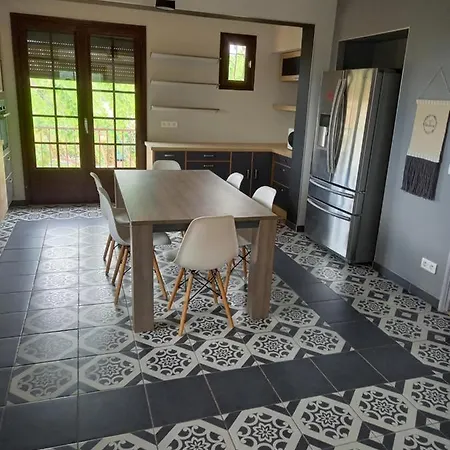 Jolie Maison Avec Piscine
