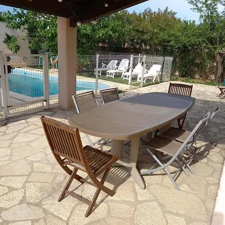 Jolie Maison Avec Piscine