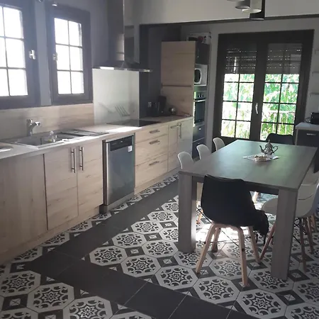 Jolie Maison Avec Piscine Dom wakacyjny *